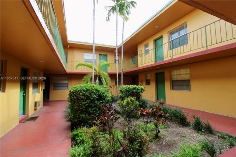 Apartamento en alquiler en Miami, Florida, 1 dormitorio, 1355.07 m2 № 2011428 - foto 5