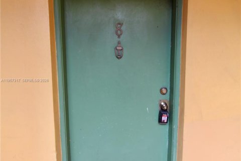 Apartamento en alquiler en Miami, Florida, 1 dormitorio, 1355.07 m2 № 2011428 - foto 6