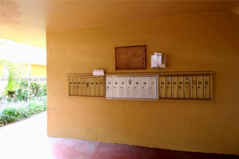 Apartamento en alquiler en Miami, Florida, 1 dormitorio, 1355.07 m2 № 2011428 - foto 16