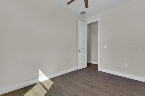 Casa en venta en Port Charlotte, Florida, 4 dormitorios, 187.01 m2 № 1831968 - foto 23