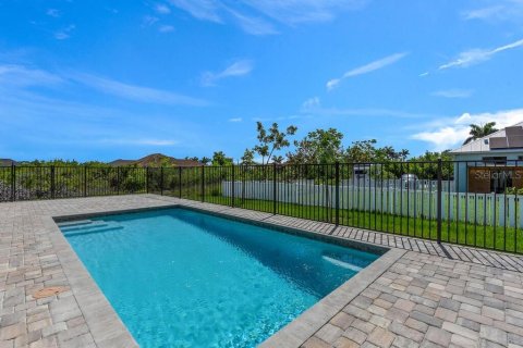 Casa en venta en Port Charlotte, Florida, 4 dormitorios, 187.01 m2 № 1831968 - foto 2