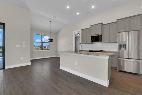 Casa en venta en Port Charlotte, Florida, 4 dormitorios, 187.01 m2 № 1831968 - foto 4