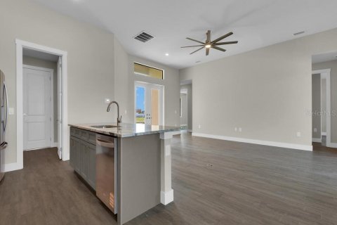 Casa en venta en Port Charlotte, Florida, 4 dormitorios, 187.01 m2 № 1831968 - foto 6