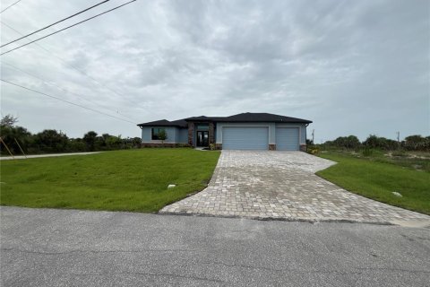Casa en venta en Port Charlotte, Florida, 4 dormitorios, 187.01 m2 № 1831968 - foto 28