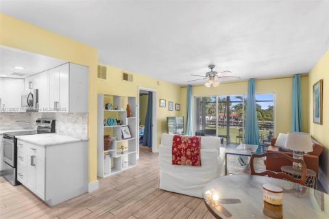 Condominio en venta en Oakland Park, Florida, 1 dormitorio, 55.74 m2 № 1943818 - foto 3