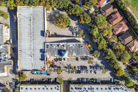 Купить коммерческую недвижимость в Дорал, Флорида № 2042400 - фото 21