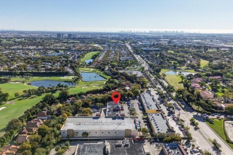 Купить коммерческую недвижимость в Дорал, Флорида № 2042400 - фото 20