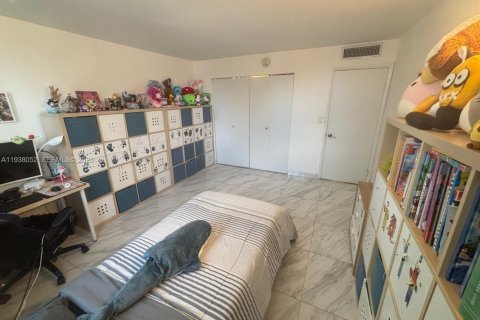 Condominio en alquiler en Bay Harbor Islands, Florida, 2 dormitorios, 120.77 m2 № 1995811 - foto 21