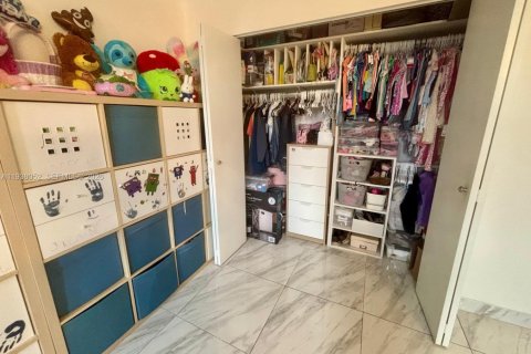 Condominio en alquiler en Bay Harbor Islands, Florida, 2 dormitorios, 120.77 m2 № 1995811 - foto 23