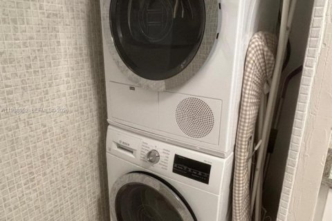 Condominio en alquiler en Bay Harbor Islands, Florida, 2 dormitorios, 120.77 m2 № 1995811 - foto 18