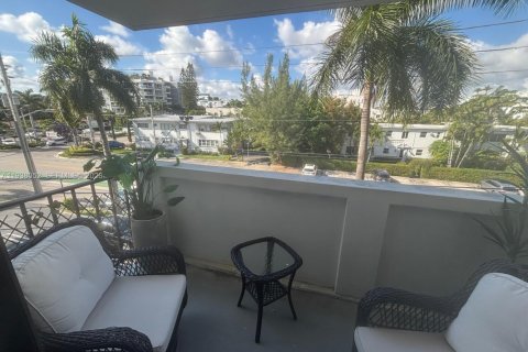 Condominio en alquiler en Bay Harbor Islands, Florida, 2 dormitorios, 120.77 m2 № 1995811 - foto 26