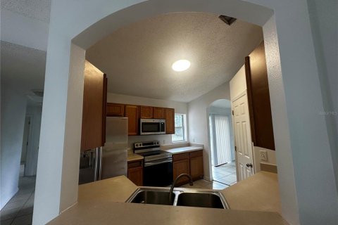 House in Palm Coast, Florida 4 bedrooms, 154.22 sq.m. № 2195240 - photo 10