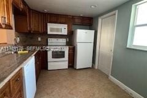 Condominio en venta en Hallandale Beach, Florida, 2 dormitorios, 101.45 m2 № 2255372 - foto 3
