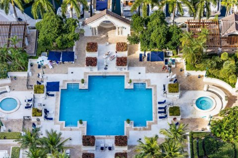 Condominio en venta en Aventura, Florida, 2 dormitorios, 162.58 m2 № 1927762 - foto 2