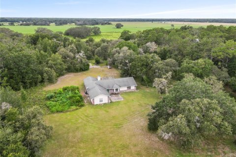 House in Spring Hill, Florida 3 bedrooms, 218.97 sq.m. № 1898588 - photo 2