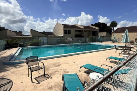 Copropriété à louer à Casselberry, Floride: 2 chambres, 130.43 m2 № 2388922 - photo 21