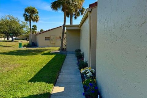 Copropriété à louer à Casselberry, Floride: 2 chambres, 130.43 m2 № 2388922 - photo 14