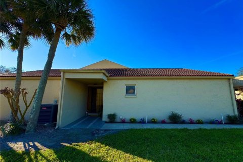 Condo à Casselberry, Floride, 2 chambres  № 2388922