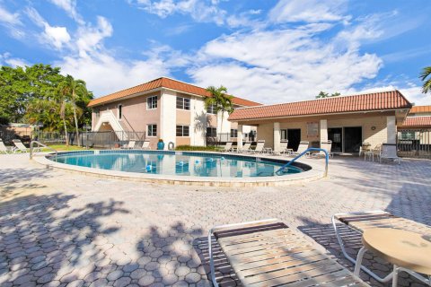 Condominio en venta en Wilton Manors, Florida, 2 dormitorios, 109.62 m2 № 2146026 - foto 13