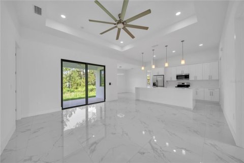 House in Lehigh Acres, Florida 4 bedrooms, 177.63 sq.m. № 1841496 - photo 17