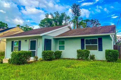 House in Sarasota, Florida 3 bedrooms, 123.1 sq.m. № 1837104 - photo 1