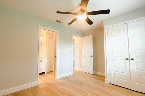 House in Sarasota, Florida 3 bedrooms, 123.1 sq.m. № 1837104 - photo 15