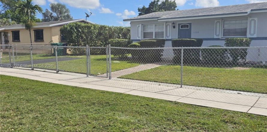 Дом в Майами, Флорида 2 спальни, 98.1м2 № 1811966