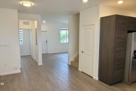 Adosado en alquiler en Homestead, Florida, 3 dormitorios, 120.96 m2 № 1993712 - foto 4