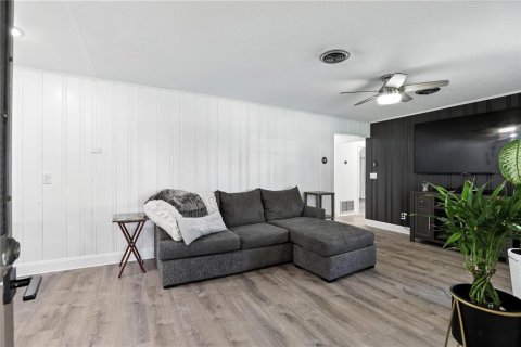 Casa en venta en Orlando, Florida, 4 dormitorios, 184.13 m2 № 1802002 - foto 5