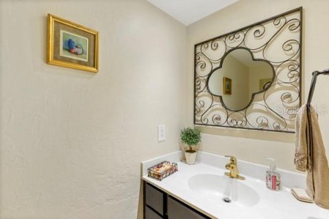 Townhouse in Fort Myers, Florida 3 bedrooms, 255.39 sq.m. № 2395552 - photo 19