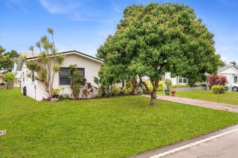 Villa ou maison à Tamarac, Floride 2 chambres, 86.4 m2 № 2146369