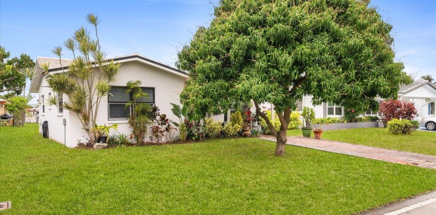 Villa ou maison à Tamarac, Floride 2 chambres, 86.4 m2 № 2146369