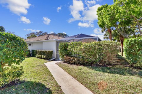 Adosado en venta en Palm Beach Gardens, Florida, 2 dormitorios, 107.02 m2 № 1022031 - foto 1