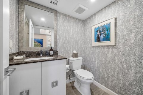Купить кондоминиум в Хайленд-Бич, Флорида 6 комнат, 192.31м2, № 2246224 - фото 13