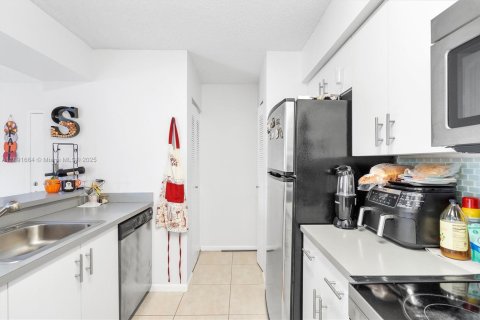 Condominio en venta en Hollywood, Florida, 1 dormitorio, 78.13 m2 № 1946023 - foto 6