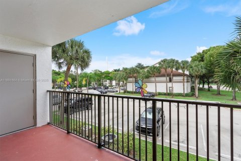 Condominio en venta en Hollywood, Florida, 1 dormitorio, 78.13 m2 № 1946023 - foto 12