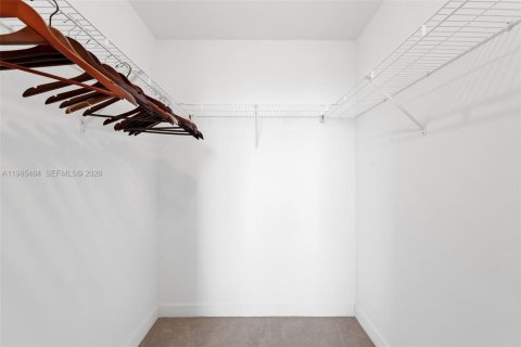 Condominio en alquiler en Miami, Florida, 2 dormitorios, 94.11 m2 № 2048141 - foto 8