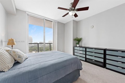 Condominio en alquiler en Miami, Florida, 2 dormitorios, 94.11 m2 № 2048141 - foto 9