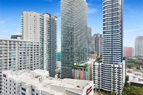 Condominio en alquiler en Miami, Florida, 2 dormitorios, 94.11 m2 № 2048141 - foto 27