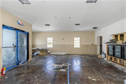 Commercial property in Saint Pete Beach, Florida 193.79 sq.m. № 1828035 - photo 9