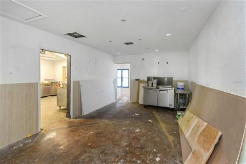 Commercial property in Saint Pete Beach, Florida 193.79 sq.m. № 1828035 - photo 16