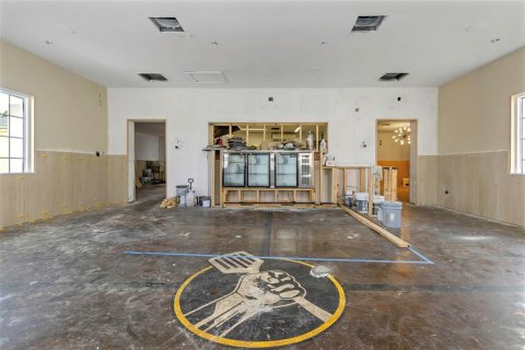 Commercial property in Saint Pete Beach, Florida 193.79 sq.m. № 1828035 - photo 4