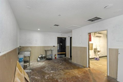 Commercial property in Saint Pete Beach, Florida 193.79 sq.m. № 1828035 - photo 18