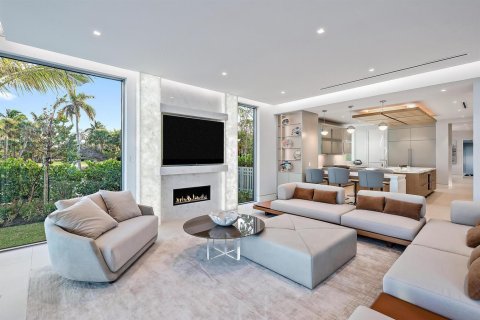 House in West Palm Beach, Florida 7 bedrooms, 927.81 sq.m. № 2180803 - photo 22