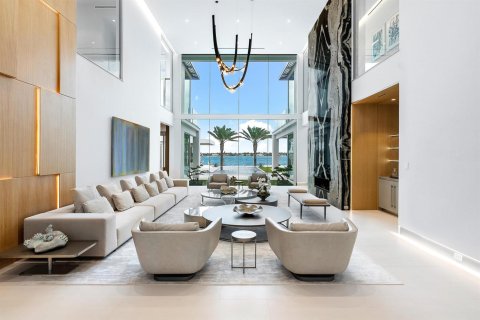 House in West Palm Beach, Florida 7 bedrooms, 927.81 sq.m. № 2180803 - photo 9