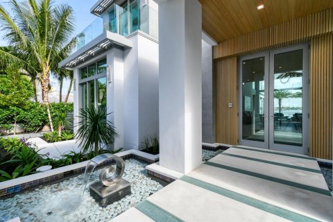 House in West Palm Beach, Florida 7 bedrooms, 927.81 sq.m. № 2180803 - photo 8