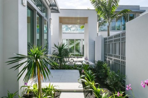 House in West Palm Beach, Florida 7 bedrooms, 927.81 sq.m. № 2180803 - photo 6