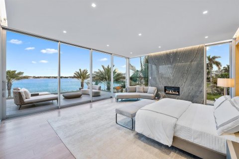 House in West Palm Beach, Florida 7 bedrooms, 927.81 sq.m. № 2180803 - photo 29