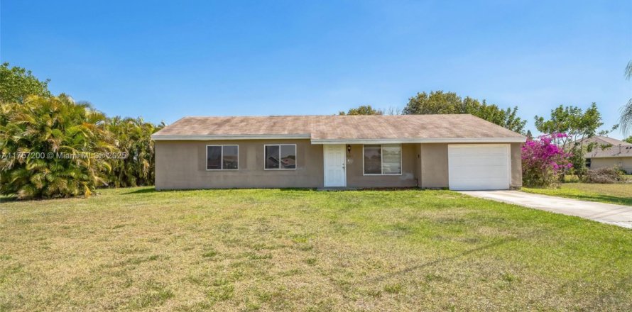 Villa ou maison à Port St. Lucie, Floride 3 chambres, 109.25 m2 № 1575784