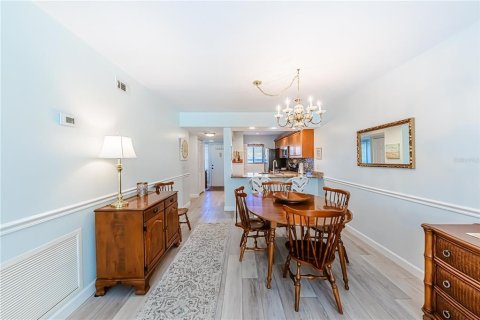 Condo in Venice, Florida, 2 bedrooms  № 1551460 - photo 5